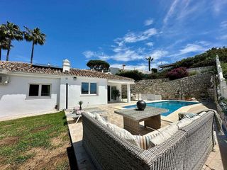 Chalet en alquiler en El Faro de Calaburra - Chaparral en Mijas