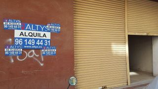 Local comercial en alquiler en Foios