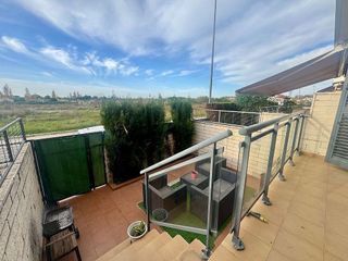 Casa adosada en venta en Sueca ciudad en Sueca
