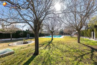 Chalet en venta en Albolote