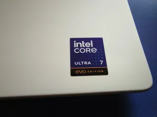 HP EliteBook X G1i 14 AI