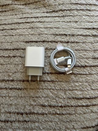 Cargador Apple iPhone 20W