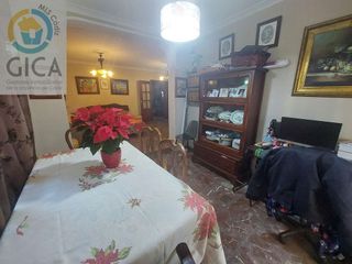 Chalet en venta en La Granja-La Colina-Los Pastores en Algeciras
