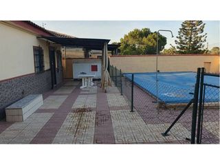 Casa en venta en Carmona