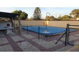 Casa en venta en Carmona