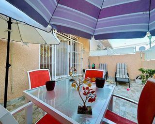 Casa adosada en venta en La Siesta - El Salado - Torreta en Torrevieja