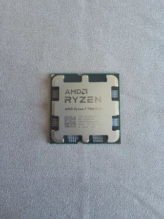 Asus ROG STRIX B650-A + AMD Ryzen 7 7800X3D