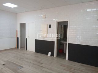 Local comercial en venta en Mariblanca - Villafontana en Móstoles