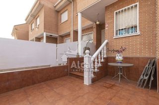 Casa en venta en Loeches