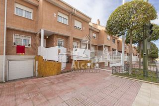 Casa en venta en Loeches