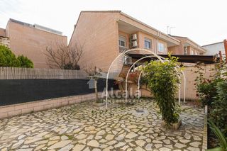 Casa en venta en Loeches