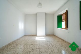 Casa pareada en venta en Pinos Puente