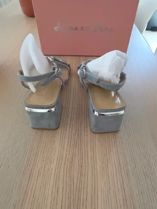 Sandalias de tacón Azul y pedreria