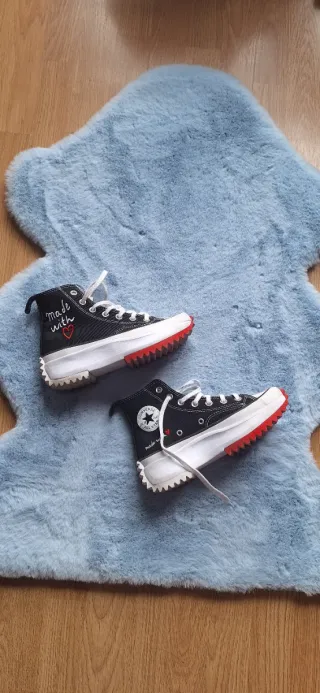 Converse Run Star Hike negras con detalles rojos