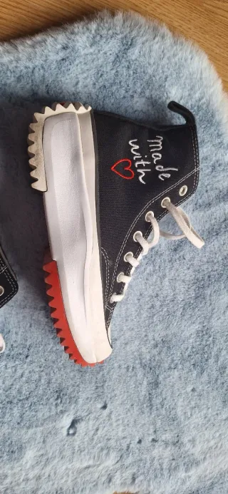 Converse Run Star Hike negras con detalles rojos