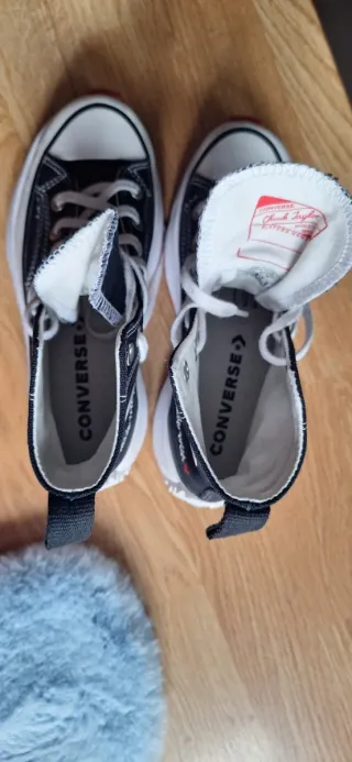 Converse Run Star Hike negras con detalles rojos