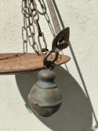 Antica bilancia a stradera