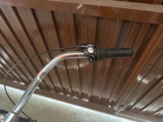 Bicicleta blu nuova mai usata