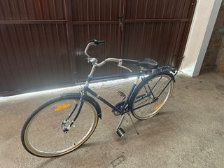 Bicicleta blu nuova mai usata