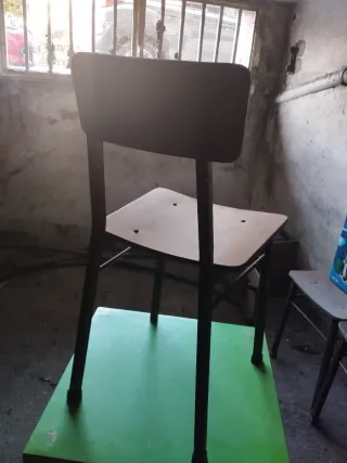 10 € unità 28 Sedie Vintage in Legno e Metallo