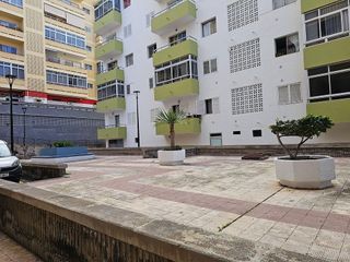 Nave industrial en venta en Playa Jardín en Puerto de la Cruz