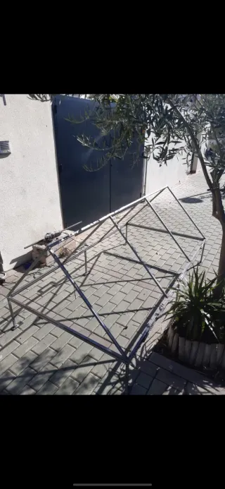 Invernadero de policarbonato y metal