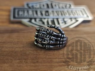 Anello Mano Scheletro