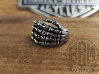 Anello Mano Scheletro