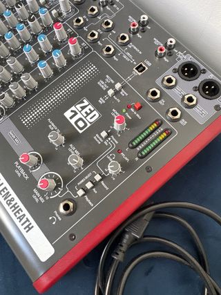 Mesa de mezclas Allen & Heath ZED 10