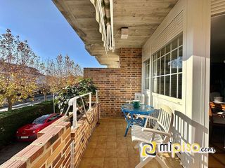 Casa adosada en venta en Carlos V en Laredo