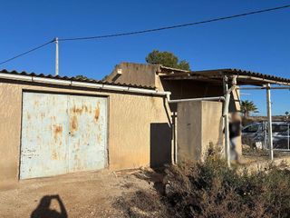 Chalet en venta en Novelda