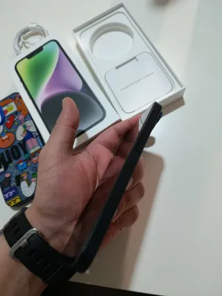 iPhone 14 impoluto seminuevo