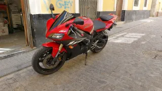 Yamaha R1 2003 con (90.000) kilómetros