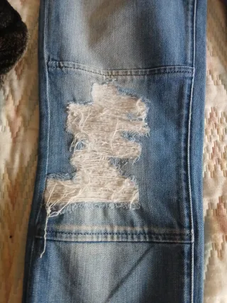 Vaquero Push Up Salsa Talla 27.niña.con rotos
