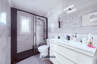 Piso en venta en Reyes en Parla