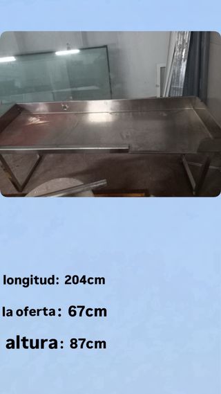 Mesa de acero inoxidable con fregadero