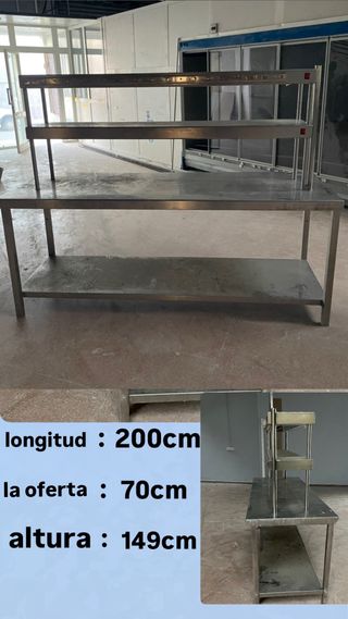 Mesa de acero inoxidable con fregadero