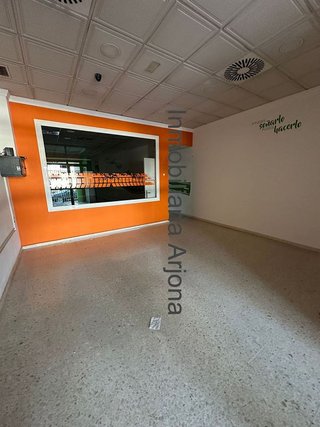 Local comercial en venta en Lucena