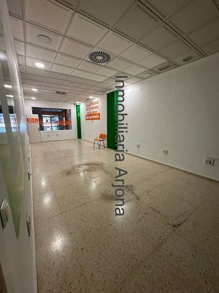 Local comercial en venta en Lucena