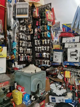 Local comercial en alquiler en Pinares de Venecia en Zaragoza