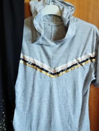 Conjunto deporte top, mallas y camiseta