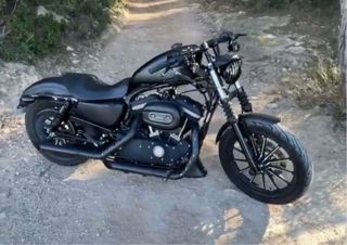 Harley-Davidson Sportster 883 Negra Mate