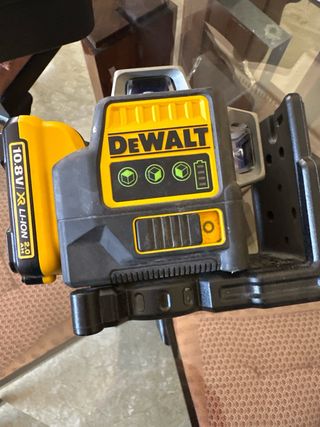 Nivel Láser DeWalt + Accesorios