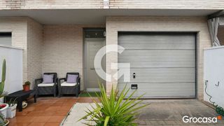 Casa adosada en venta en Nuevo Centro en Sagunto