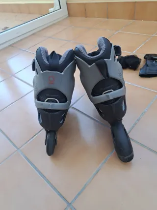 Patines en línea Oxelo Talla 39-41 + Protecciones