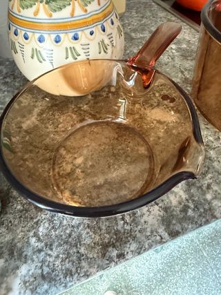 Cazuelas de cristal marrones