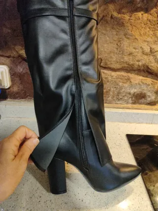 Stivali alti neri taglia 37
