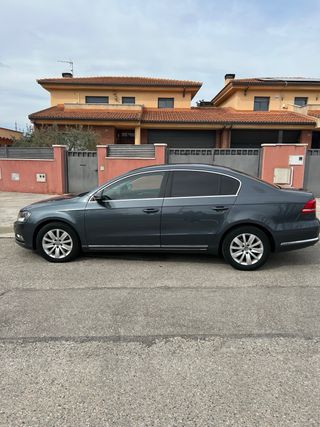 Volkswagen Passat 2011