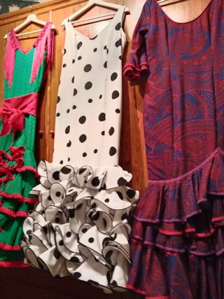 Vestido de flamenca blanco con lunares