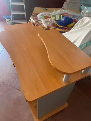 Escritorio de madera